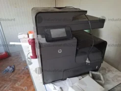 3#8871 Attrezzature e arredi d'ufficio