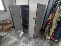45#8109 Attrezzature e arredi magazzino