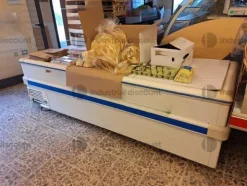 2#9076 Attrezzature e arredi per negozio frutta e verdura