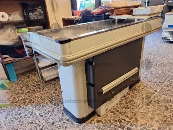 2#9076 Attrezzature e arredi per negozio frutta e verdura