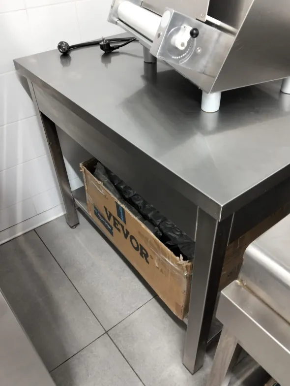 Attrezzature e arredo per ristorazione