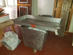 31#46310 Attrezzature e banchi lavoro