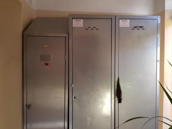 31#46310 Attrezzature e banchi lavoro