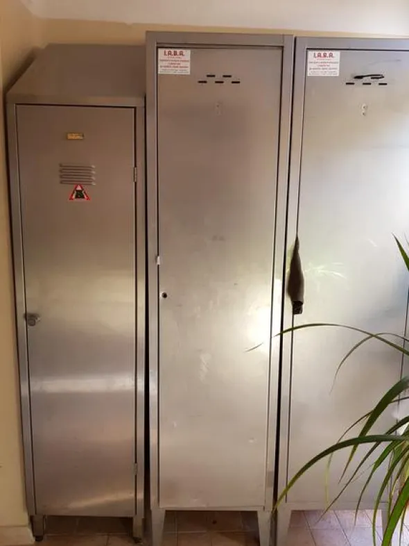 31#46310 Attrezzature e banchi lavoro
