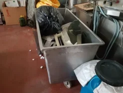 31#46310 Attrezzature e banchi lavoro