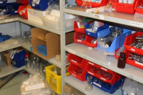 205#22880 Attrezzature e consumabili da laboratorio