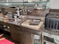 1#9887 Attrezzature ed arredo per ristorazione