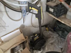 10#9467 Attrezzature edili tra cui avvitatori trapani smerigliatrici