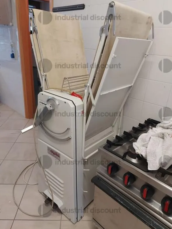 16#10049 Attrezzature e macchinari per pasticceria