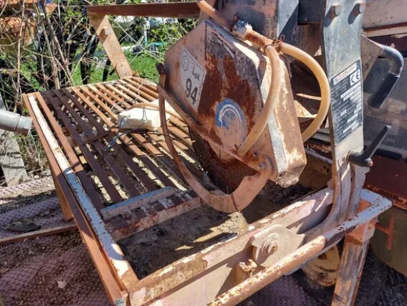 1#7663 Attrezzature e macchine da cantiere