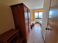 1#8141 Attrezzature e mobilio di hotel