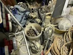 81#8980 Attrezzature e strumenti per edilizia