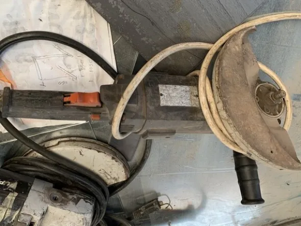 35#6949 Attrezzature e utensili per lavorazioni meccaniche