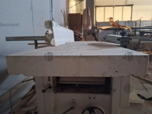 1#9444 Attrezzaturefalegnameria arredo ufficio magazzino e marchio "Cantieri Estensi"