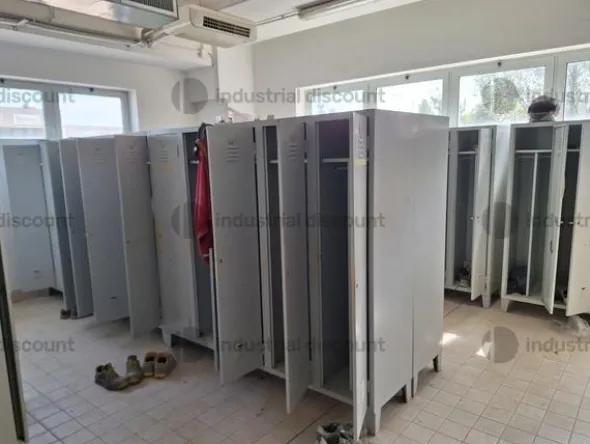 1#9444 Attrezzaturefalegnameria arredo ufficio magazzino e marchio "Cantieri Estensi"