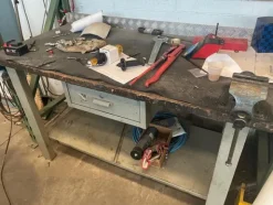 6#8183 Attrezzature officina