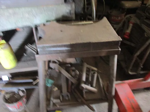 ATTREZZATURE OFFICINA CARPENTERIA METALLICAFABBRO