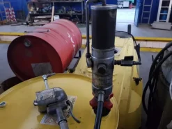 1#5348 Attrezzature officina e ricambi per automezzi industriali