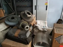 1#5348 Attrezzature officina e ricambi per automezzi industriali