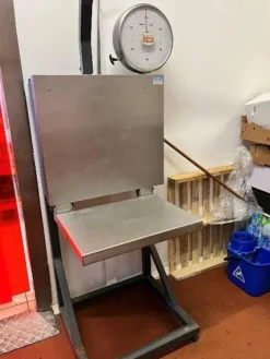 1#8498 Attrezzature per attività commercio e macellazione bestiame