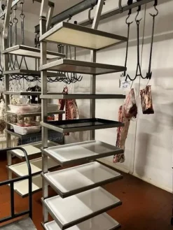 1#8498 Attrezzature per attività commercio e macellazione bestiame