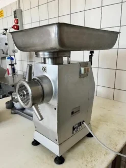 1#8498 Attrezzature per attività commercio e macellazione bestiame