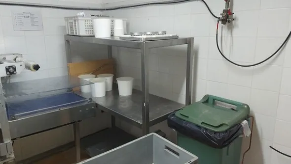 4#7116 Attrezzature per il confezionamento di formaggi