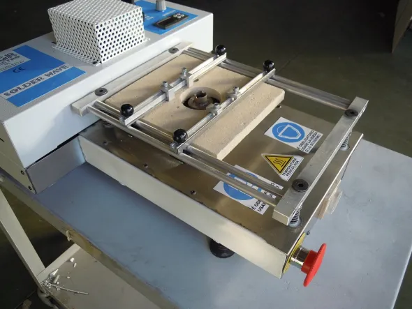ATTREZZATURE PER INDUSTRIA ELETTRONICA