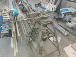 2#5574 Attrezzature per la lavorazione del ferro