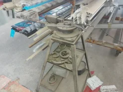 2#5574 Attrezzature per la lavorazione del ferro