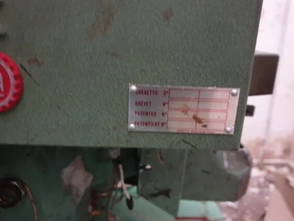 3#6047 Attrezzature per la produzione di calzature