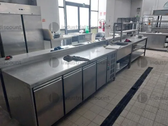 8#9089 Attrezzature per la ristorazione