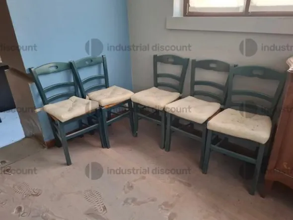 1#10276 Attrezzature per ristorazione e arredi e subingresso voltura di titoli amministrativi di posizioni connesse all'attività