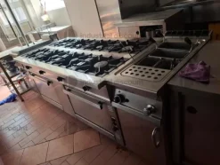 1#10276 Attrezzature per ristorazione e arredi e subingresso voltura di titoli amministrativi di posizioni connesse all'attività