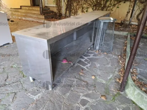 1#10276 Attrezzature per ristorazione e arredi e subingresso voltura di titoli amministrativi di posizioni connesse all'attività