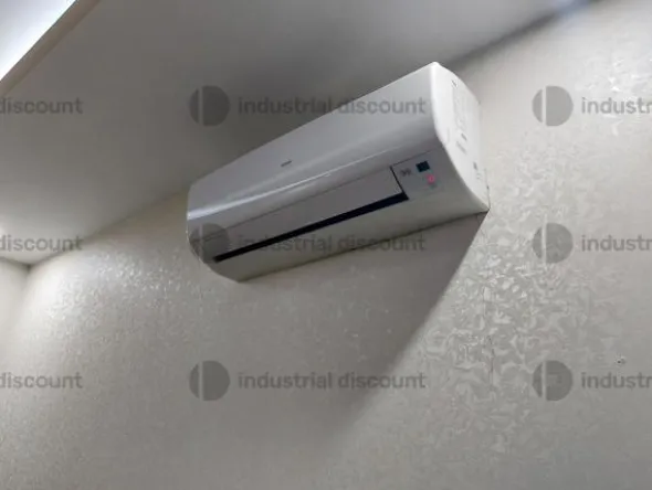 9#9089 Attrezzature per ristorazione e Amplificatore Yamaha e Scaffalature
