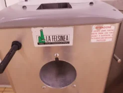 23#4631 Attrezzature professionali per la lavorazione della carne