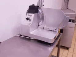 23#4631 Attrezzature professionali per la lavorazione della carne
