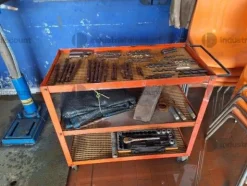11#8903 Attrezzature specifiche d'officina