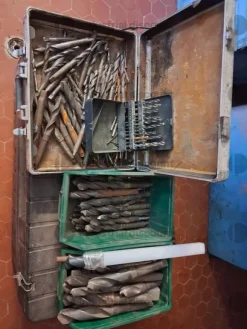 3#10272 Attrezzature utensili e strumenti per officina e lavorazioni meccaniche