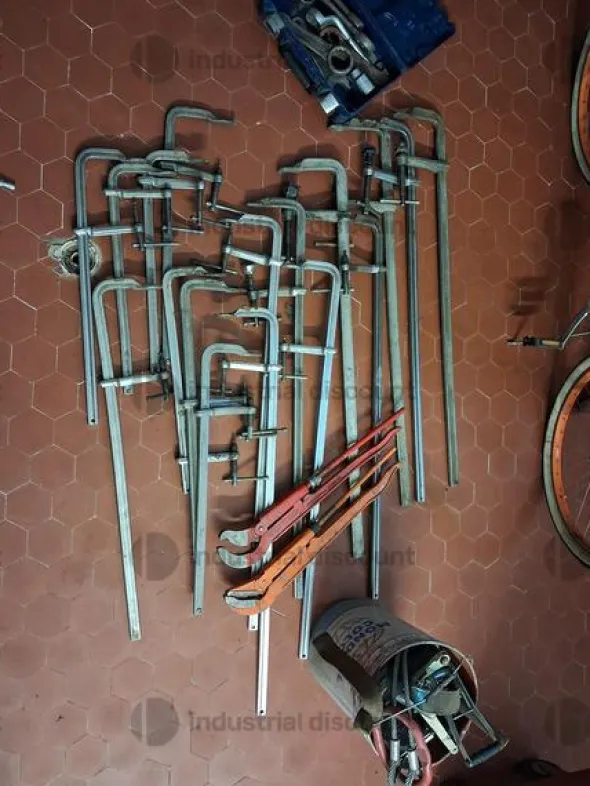 3#10272 Attrezzature utensili e strumenti per officina e lavorazioni meccaniche