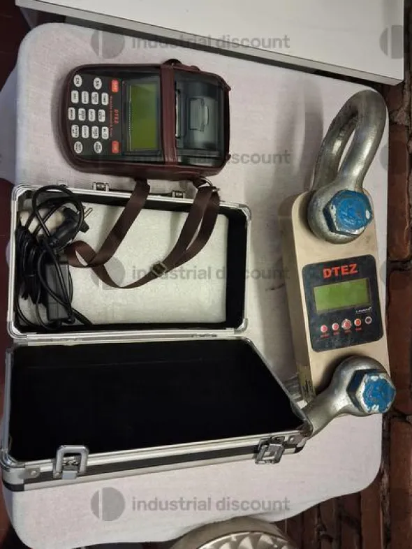3#10272 Attrezzature utensili e strumenti per officina e lavorazioni meccaniche