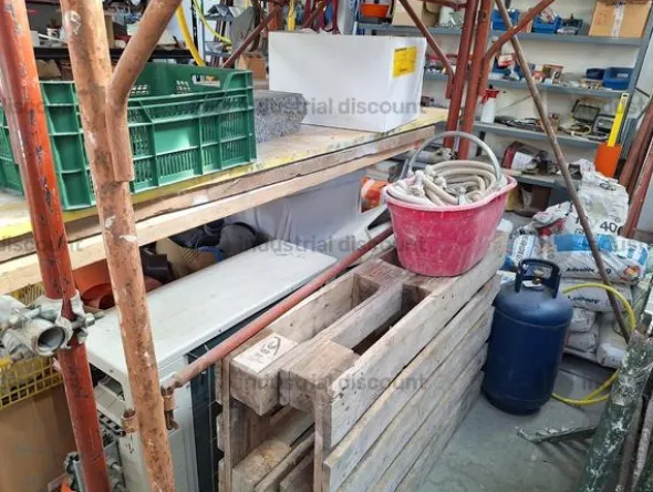 1#9752 Attrezzature varie di cantiere