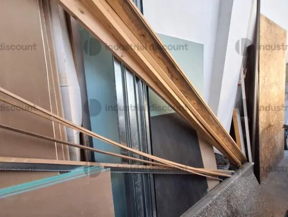 1#9752 Attrezzature varie di cantiere