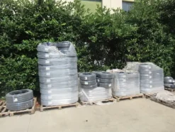 4#8599 Attrezzature varie di magazzino e rimanenze di materiale elettrico
