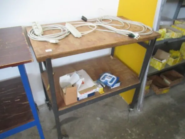 3#8599 Attrezzature varie di magazzino e rimanenze di materiale elettrico