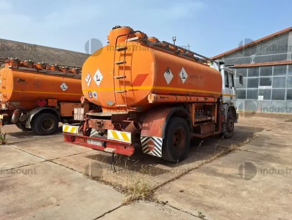 32#10019 Autobotte Iveco