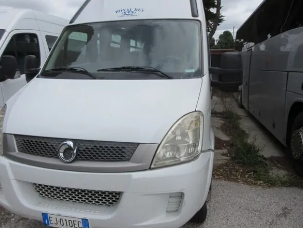 4#5473 Autobus Iveco Daily
