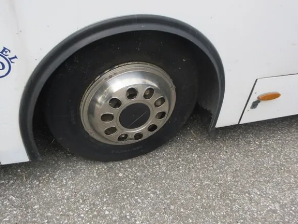 6#5473 Autobus Man