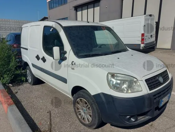 2#10043 Autocarri Ford, Peugeot, Fiat e Renault